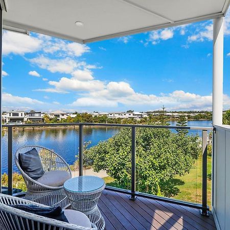 Welcoming Lakeside Getaway With Waterviews, Wifi, Pool & Park Мулулаба Экстерьер фото