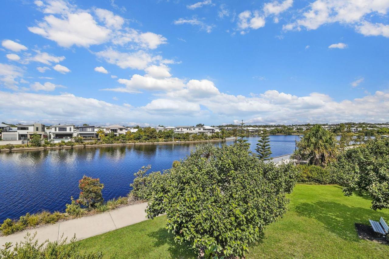 Welcoming Lakeside Getaway With Waterviews, Wifi, Pool & Park Мулулаба Экстерьер фото